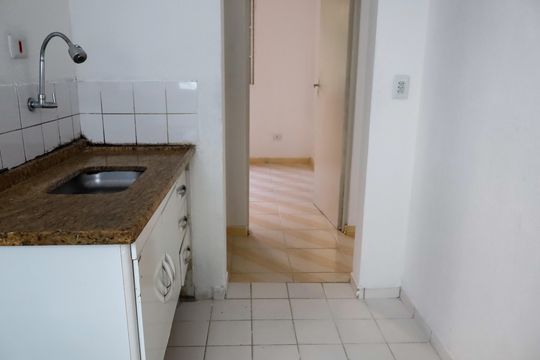 Cozinha de apartamento à venda com 2 quartos, 42m² em Padroeira, Osasco