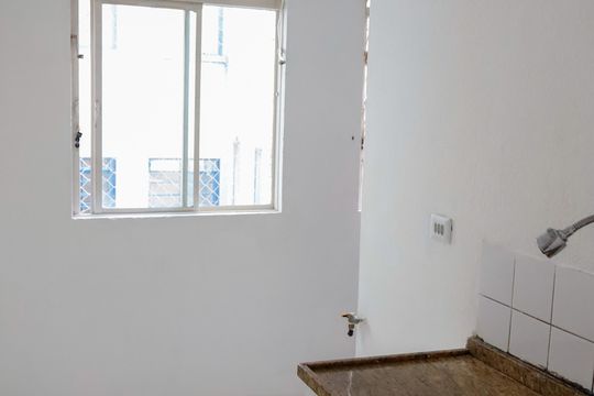 Cozinha de apartamento à venda com 2 quartos, 42m² em Padroeira, Osasco