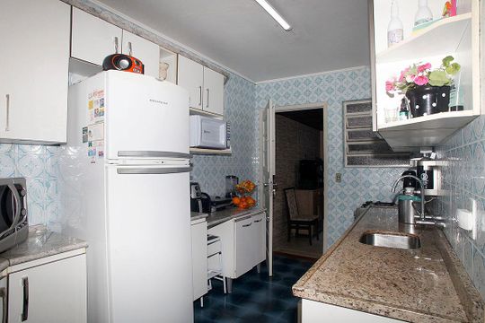 Cozinha de casa à venda com 3 quartos, 350m² em Partenon, Porto Alegre