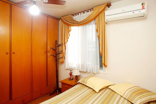 Quarto 2 de casa à venda com 3 quartos, 350m² em Partenon, Porto Alegre