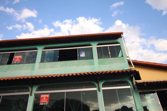 Fachada  de casa à venda com 4 quartos, 511m² em Lindéia, Contagem