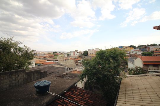 Vista de casa à venda com 4 quartos, 511m² em Lindéia, Contagem