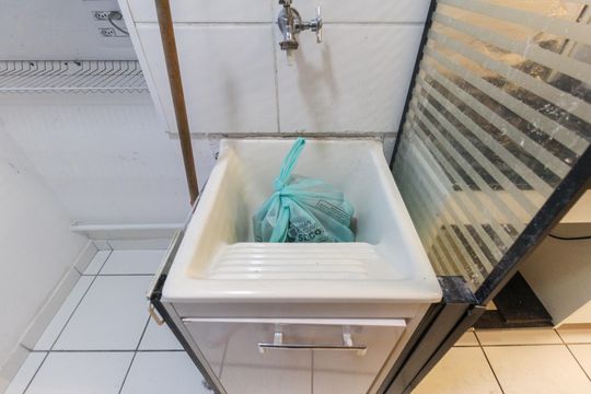 Área de Serviço de apartamento para alugar com 2 quartos, 44m² em Jardim Helena, São Paulo
