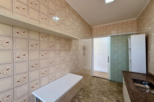 Cozinha de apartamento para alugar com 1 quarto, 48m² em Vila Congonhas, São Paulo