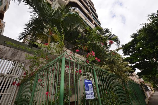 Fachada de apartamento para alugar com 3 quartos, 240m² em Praça Seca, Rio de Janeiro