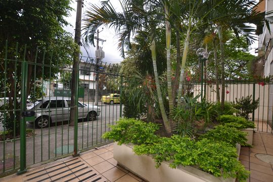 Área comum de apartamento para alugar com 3 quartos, 240m² em Praça Seca, Rio de Janeiro