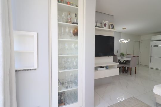 Sala de apartamento à venda com 2 quartos, 66m² em Vila Nova, Novo Hamburgo