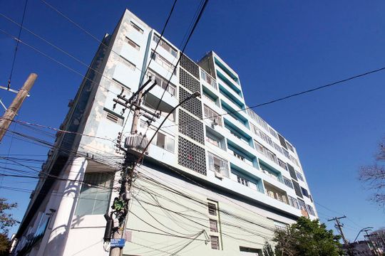 Fachada de apartamento à venda com 2 quartos, 65m² em Floresta, Porto Alegre