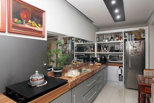 Cozinha de apartamento à venda com 2 quartos, 65m² em Floresta, Porto Alegre