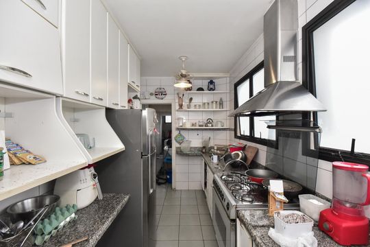 Cozinha de apartamento à venda com 4 quartos, 273m² em Vila Andrade, São Paulo