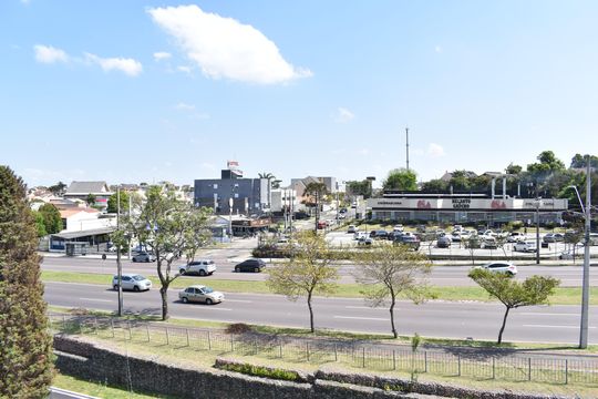 Vista da sacada de apartamento para alugar com 2 quartos, 75m² em Jardim das Américas, Curitiba