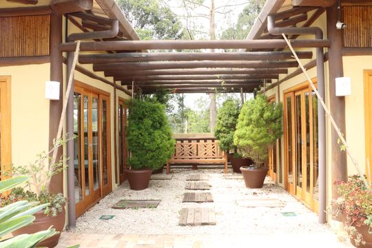 Casa de Condomínio para alugar com 6 quartos, 1200m² em Jardim Mediterraneo, Cotia