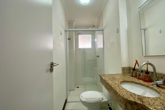 Banheiro da Suíte 1 de apartamento para alugar com 3 quartos, 168m² em Vila Assuncao, Praia Grande