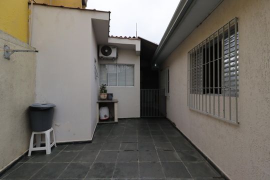 Quintal de casa à venda com 2 quartos, 147m² em Parque Central, Santo André
