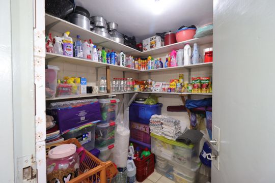 Despensa de casa à venda com 2 quartos, 147m² em Parque Central, Santo André