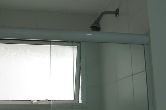 Banheiro Social de apartamento à venda com 2 quartos, 49m² em Quitaúna, Osasco