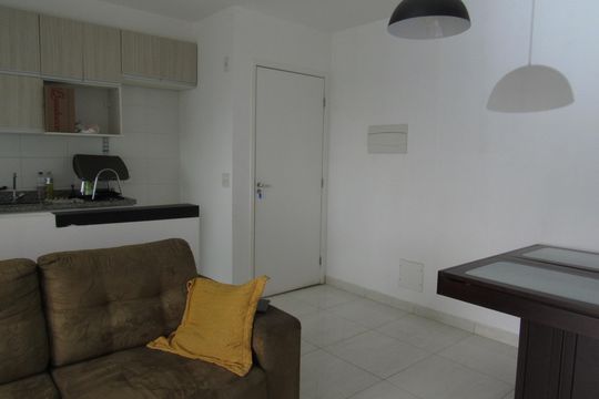 Sala de apartamento à venda com 2 quartos, 49m² em Quitaúna, Osasco