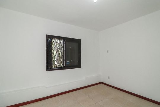 Quarto 2 de casa à venda com 5 quartos, 220m² em Jardim do Salso, Porto Alegre
