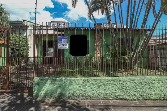 Fachada de casa à venda com 5 quartos, 220m² em Jardim do Salso, Porto Alegre