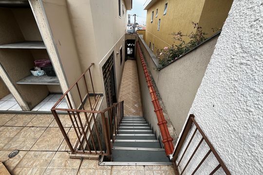 Corredor de casa à venda com 3 quartos, 210m² em Parque Peruche, São Paulo