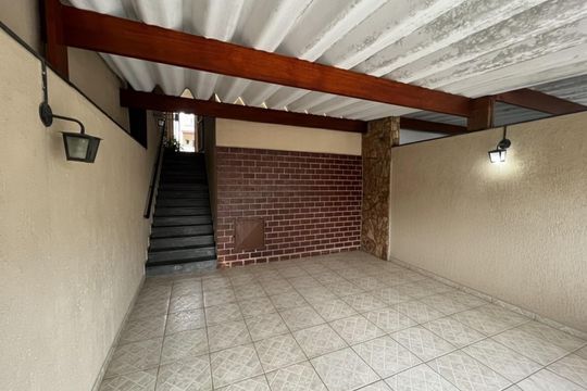 Garagem de casa à venda com 3 quartos, 210m² em Parque Peruche, São Paulo
