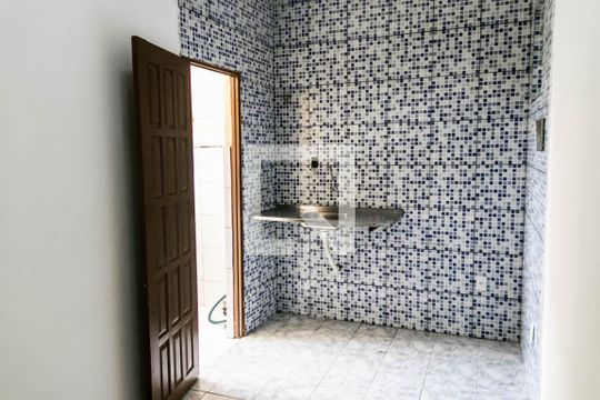 Casa de Condomínio para alugar com 3 quartos, 100m² em São Cristóvão, Salvador