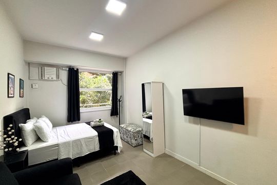 Sala/quarto de apartamento à venda com 1 quarto, 35m² em Copacabana, Rio de Janeiro