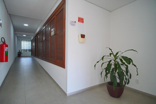Entrada de kitnet/studio para alugar com 1 quarto, 23m² em Pátria Nova, Novo Hamburgo