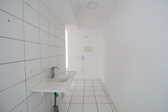 Cozinha de apartamento à venda com 2 quartos, 44m² em Taquara, Rio de Janeiro