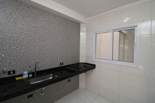 Cozinha de apartamento à venda com 2 quartos, 48m² em Vila Antonieta, São Paulo