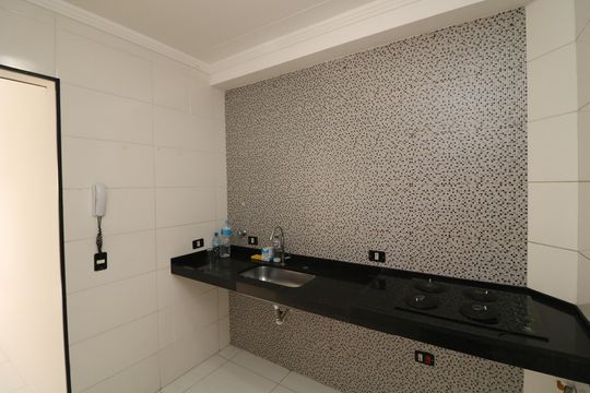 Cozinha de apartamento à venda com 2 quartos, 48m² em Vila Antonieta, São Paulo