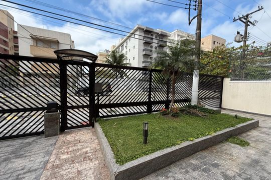 Fachada de apartamento para alugar com 3 quartos, 76m² em Jardim Belmar, Guarujá