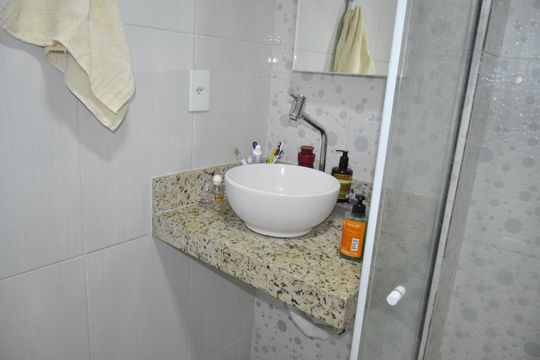 Banheiro Social de apartamento à venda com 2 quartos, 77m² em Riachuelo, Rio de Janeiro