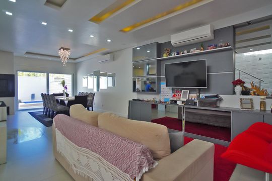 Sala de casa de condomínio à venda com 3 quartos, 241m² em Sarandi, Porto Alegre