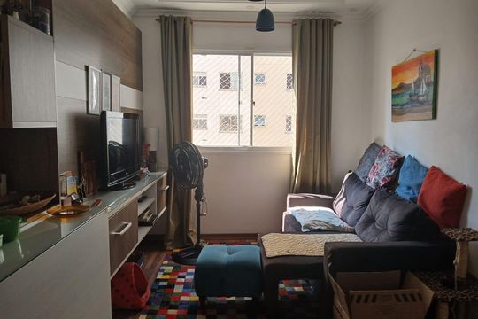 Sala  de apartamento à venda com 2 quartos, 52m² em Vila Sao Joao, Barueri