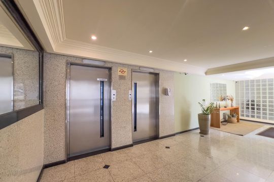 Hall de Entrada de apartamento à venda com 3 quartos, 72m² em Vila Monumento, São Paulo