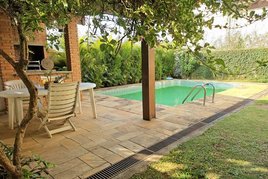 Quintal de casa à venda com 3 quartos, 300m² em Alphaville, Santana de Parnaíba