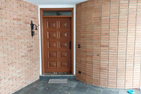 Entrada de casa à venda com 3 quartos, 300m² em Alphaville, Santana de Parnaíba