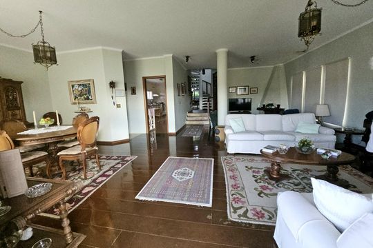 Sala de casa à venda com 3 quartos, 300m² em Alphaville, Santana de Parnaíba