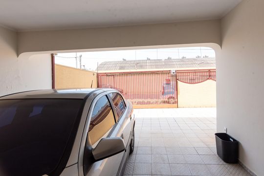 Garagem de casa à venda com 4 quartos, 250m² em Jardim Eulina, Campinas