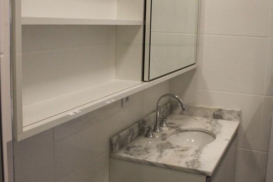 Banheiro da Suíte de apartamento à venda com 2 quartos, 56m² em Partenon, Porto Alegre