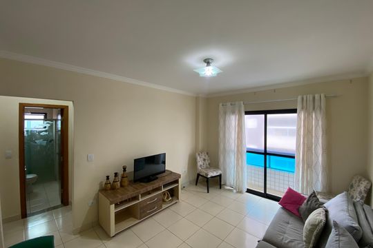 Sala de apartamento para alugar com 2 quartos, 65m² em Guilhermina, Praia Grande