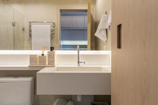 Banheiro de apartamento para alugar com 1 quarto, 23m² em Campo Belo, São Paulo