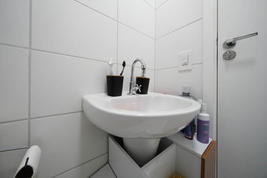 Banheiro de apartamento à venda com 2 quartos, 35m² em Cidade Antônio Estêvão de Carvalho, São Paulo