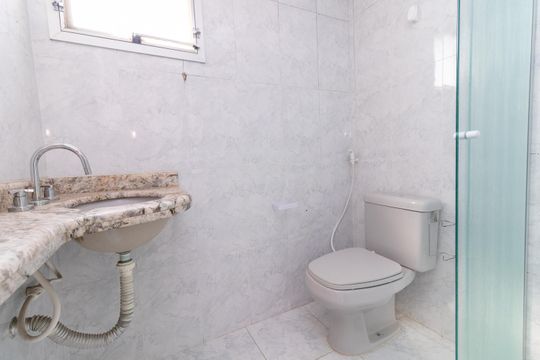 Banheiro Social de apartamento à venda com 2 quartos, 50m² em Vila Ré, São Paulo
