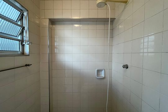 Banheiro Social 2 de casa à venda com 3 quartos, 243m² em Jaguaré, São Paulo