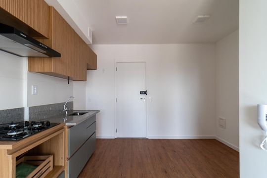 Cozinha de apartamento para alugar com 2 quartos, 42m² em Água Branca, São Paulo