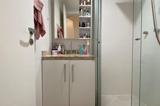Banheiro da Suíte 1 de apartamento à venda com 3 quartos, 143m² em Vila Yara, Osasco
