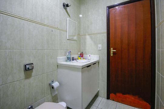 Banheiro  de casa à venda com 3 quartos, 175m² em Vila Cruz das Almas, São Paulo