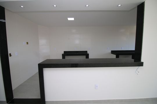 Cozinha de casa à venda com 4 quartos, 320m² em Jardim Guanabara, Rio de Janeiro